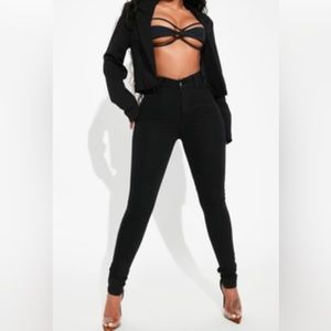 Fashion Nova Coraline Black High Rise Pants. Size 5.